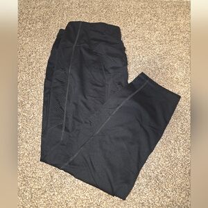 Torrid Black Capri Leggings